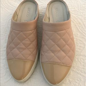 ECCO mule size 7 1/2 or 38.Soft Pink excellent con